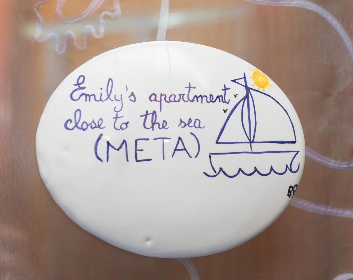 Emily'S Apartment Meta Exterior photo